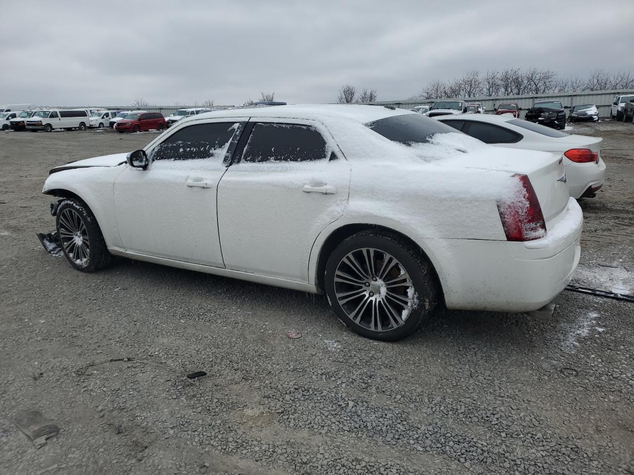 2010 Chrysler 300 - Image 2