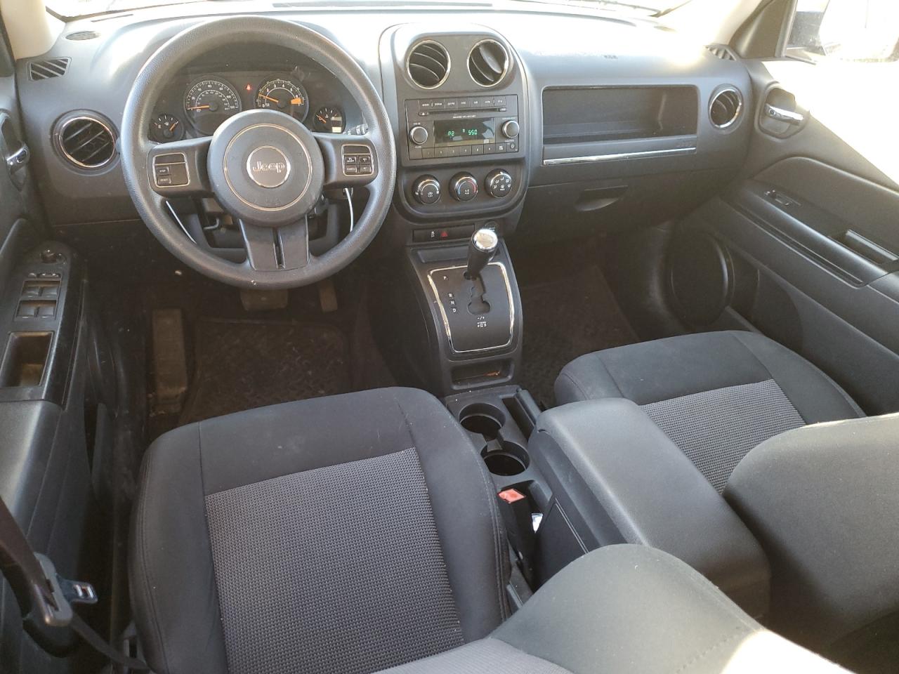 2014 Jeep Liberty (Patriot) - Image 8