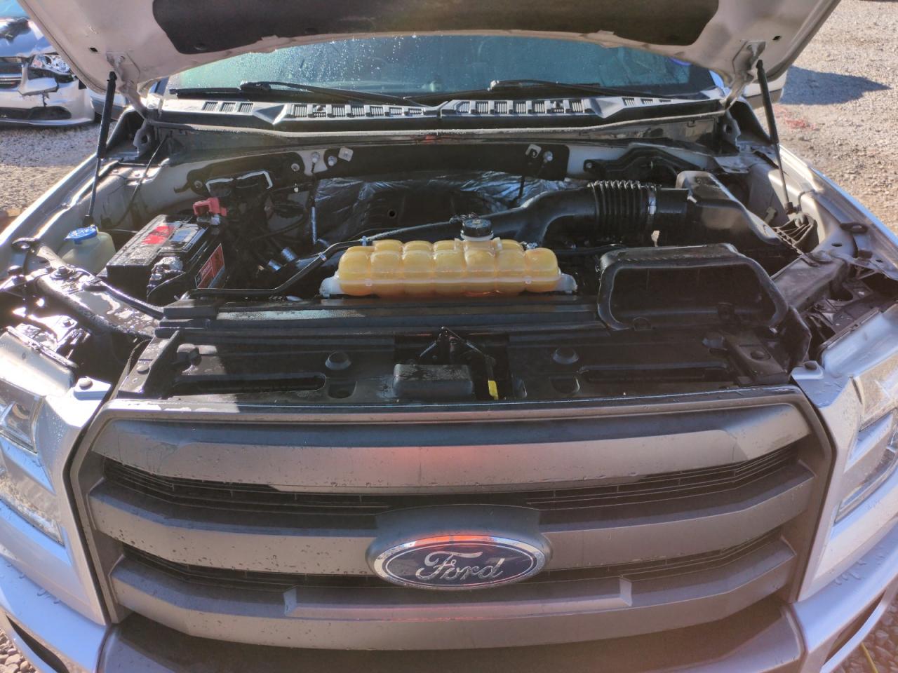 2015 Ford F-150 - Image 11