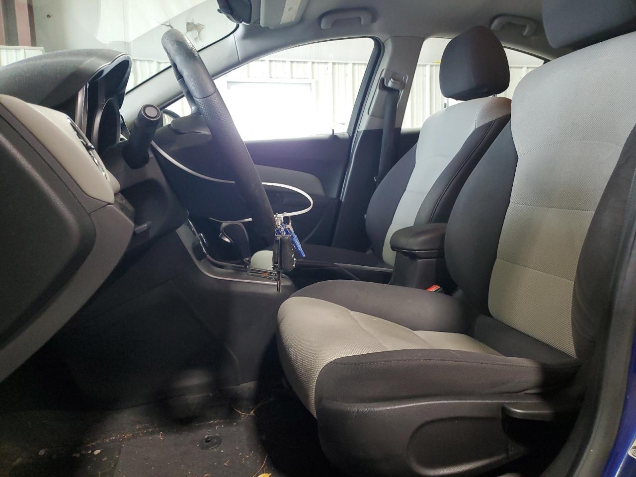 2012 Chevrolet Cruze - Image 7