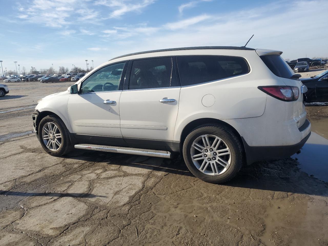2015 Chevrolet Traverse - Image 2