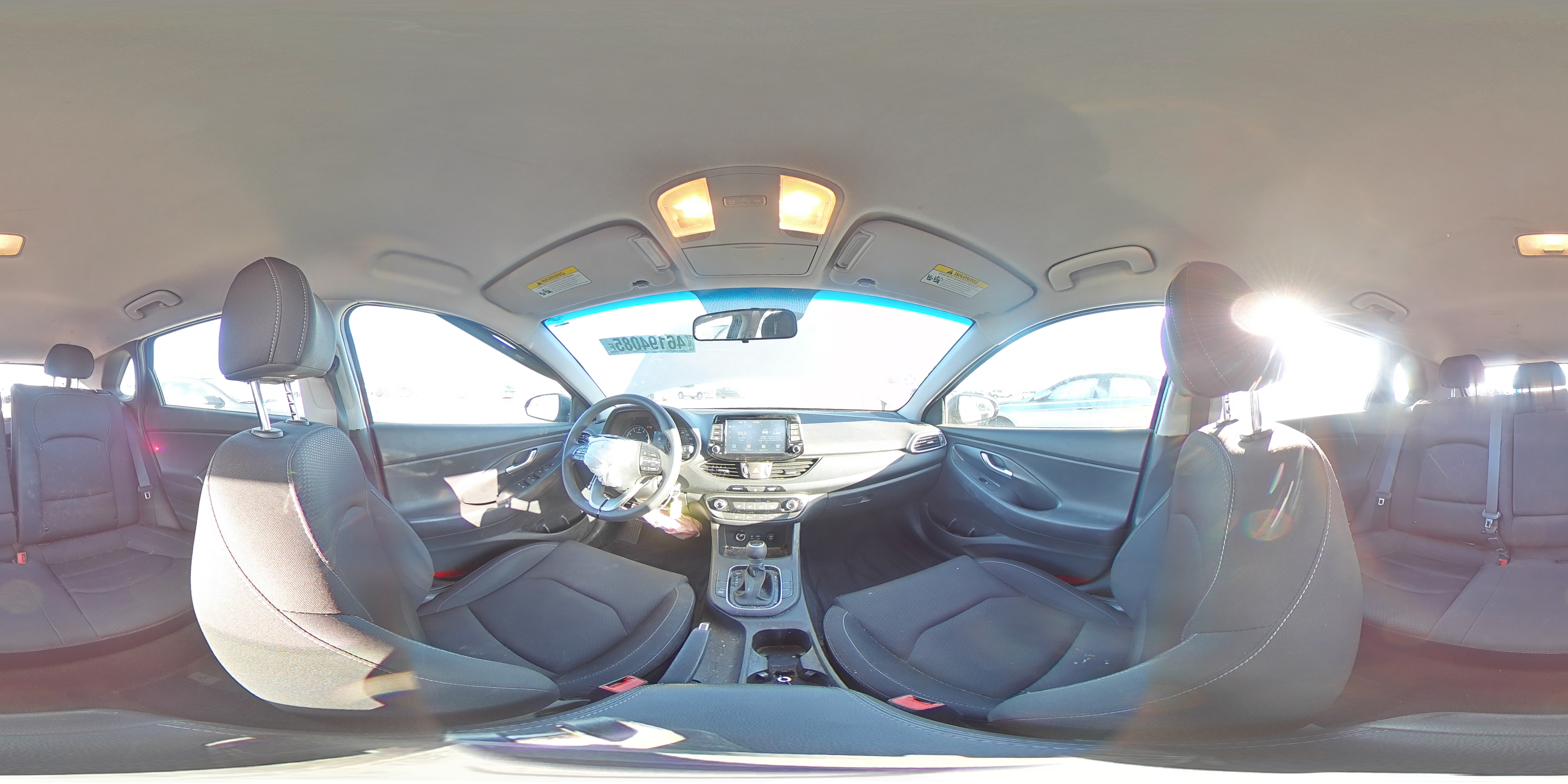 2018 Hyundai Elantra - Image 12