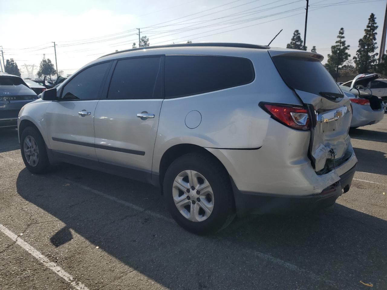 2014 Chevrolet Traverse - Image 2