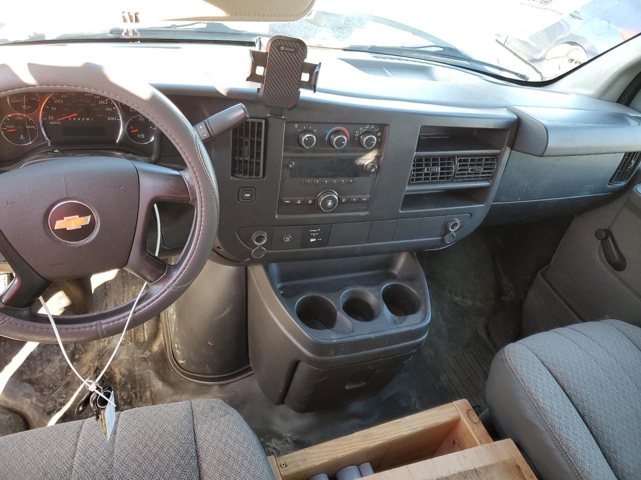 2011 Chevrolet Express - Image 8