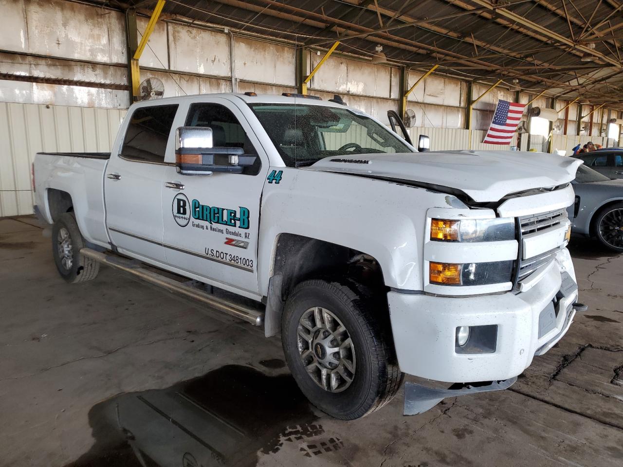 2016 Chevrolet Silverado - Image 4
