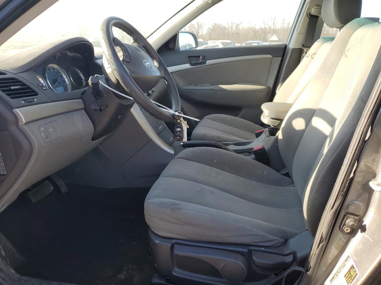 2009 Hyundai Sonata - Image 7