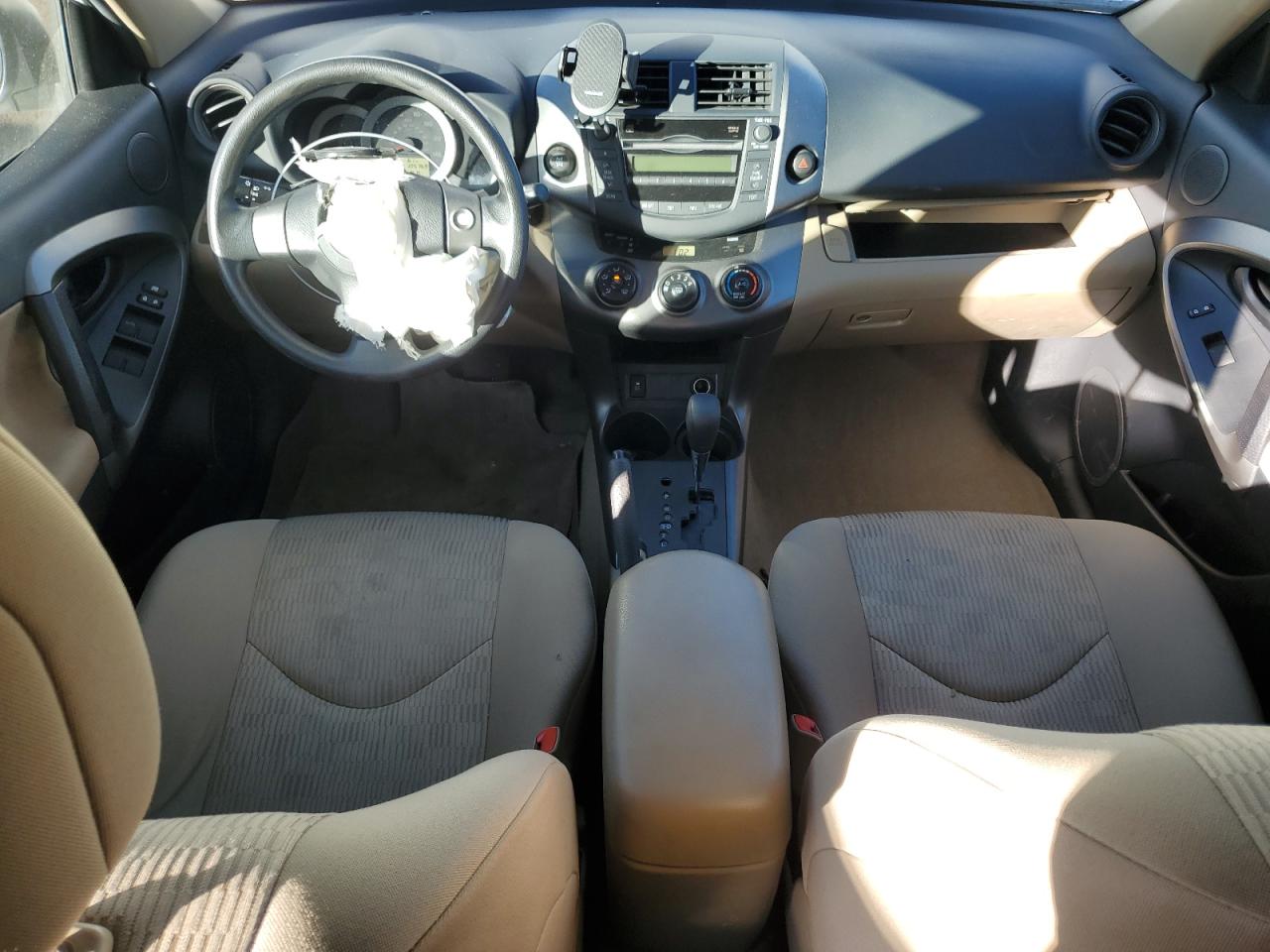 2010 Toyota RAV 4 - Image 8