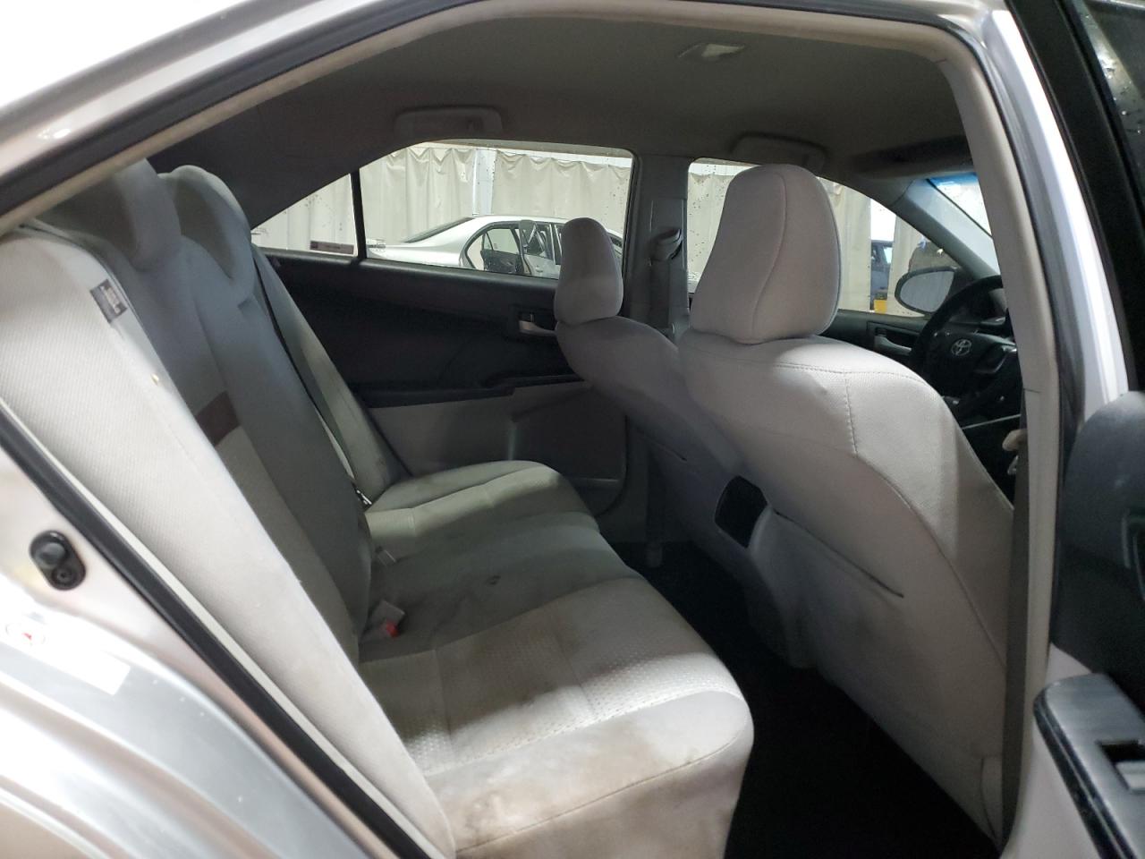 2012 Toyota Camry - Image 10