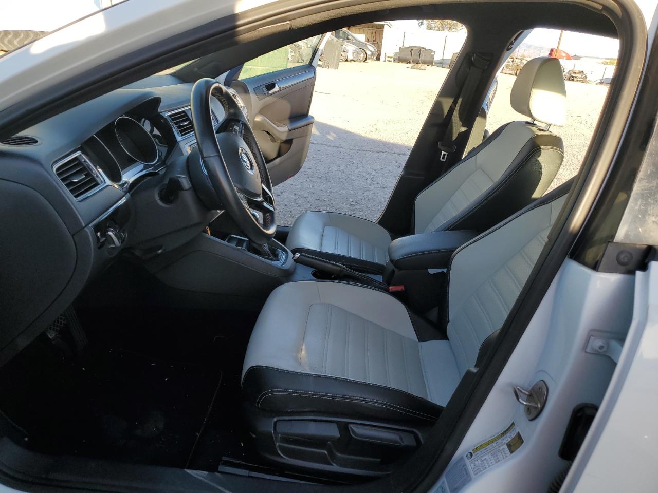 2015 Volkswagen Jetta - Image 7