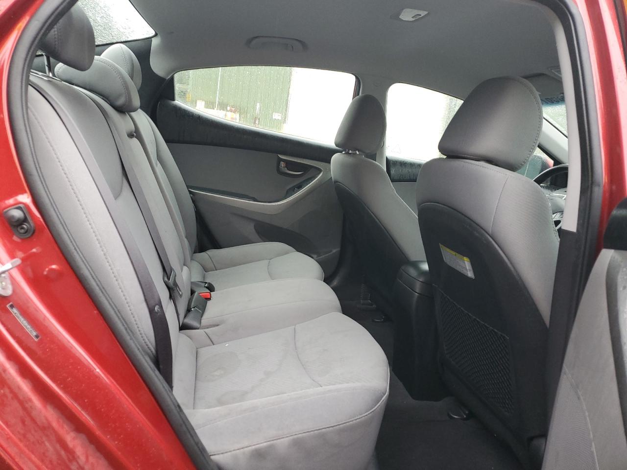 2013 Hyundai Elantra - Image 10
