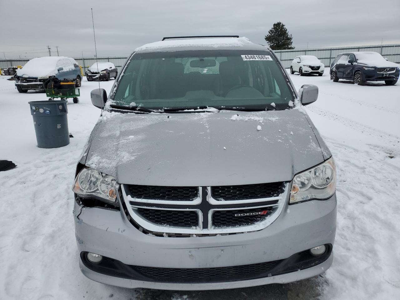2017 Dodge Caravan - Image 5