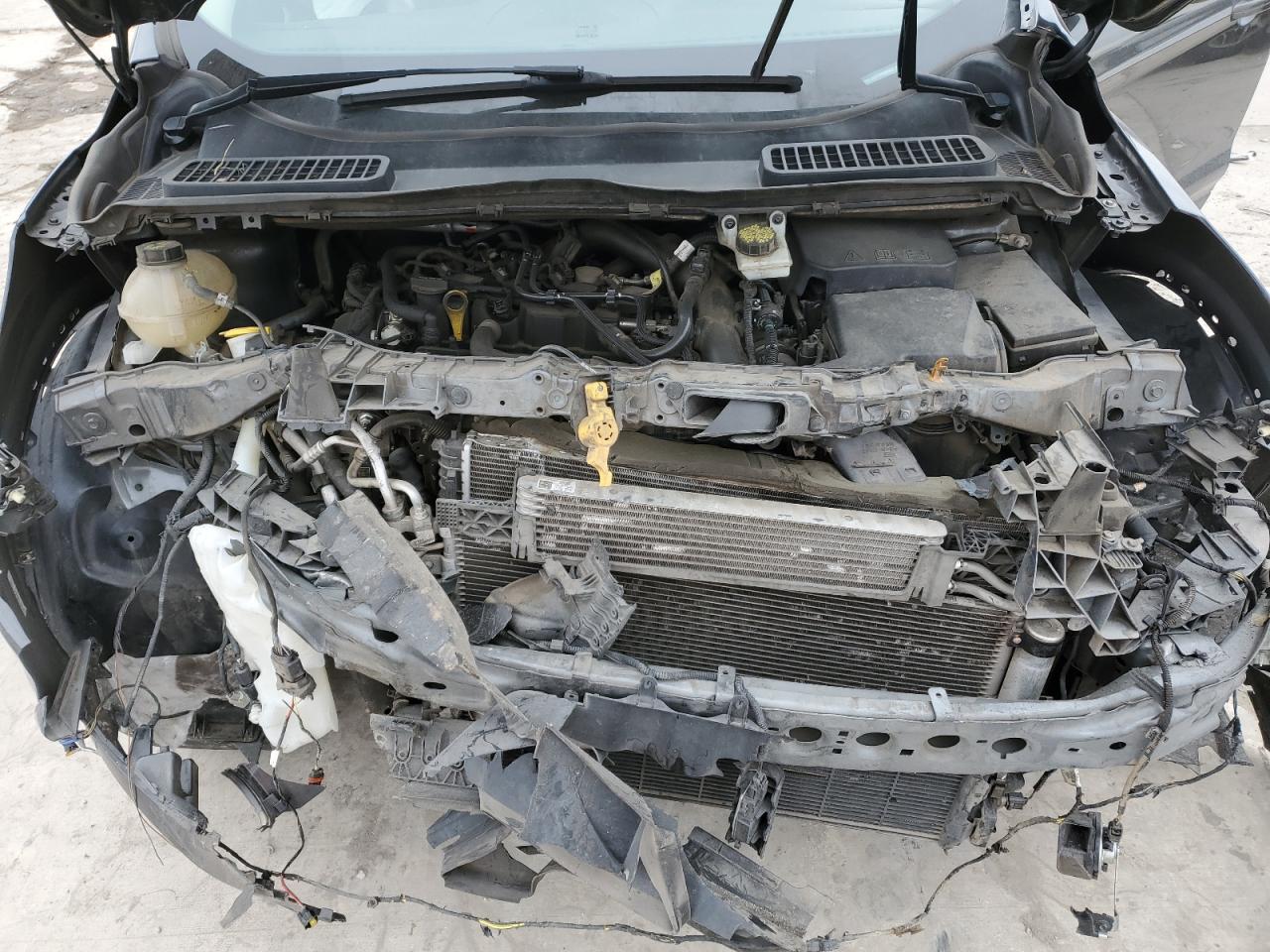 1FMCU0GD0KUA99677 FORD ESCAPE 2019