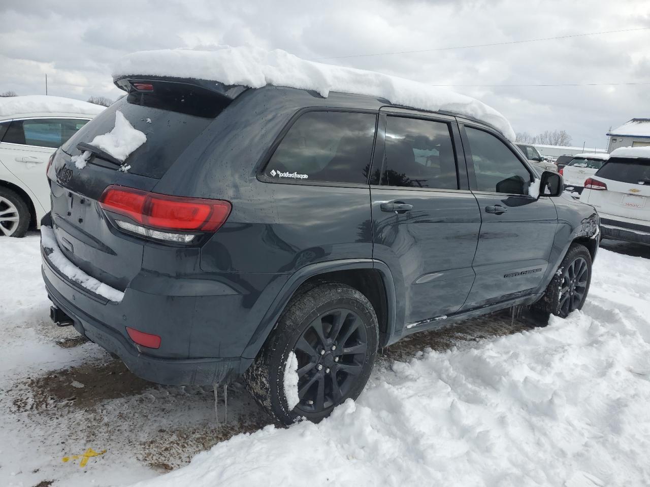 2017 Jeep Grand Cherokee - Image 3