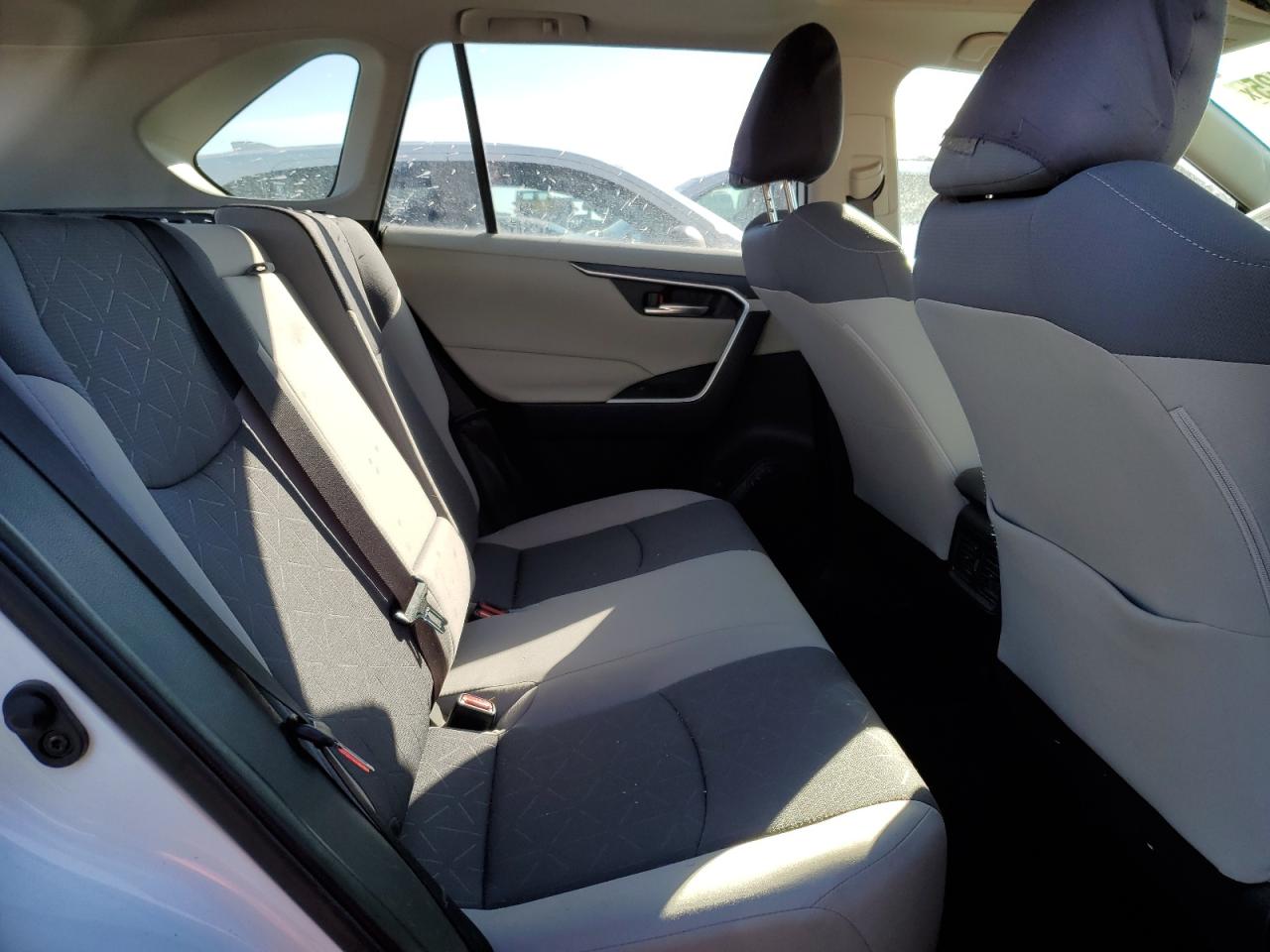 2019 Toyota RAV 4 - Image 11