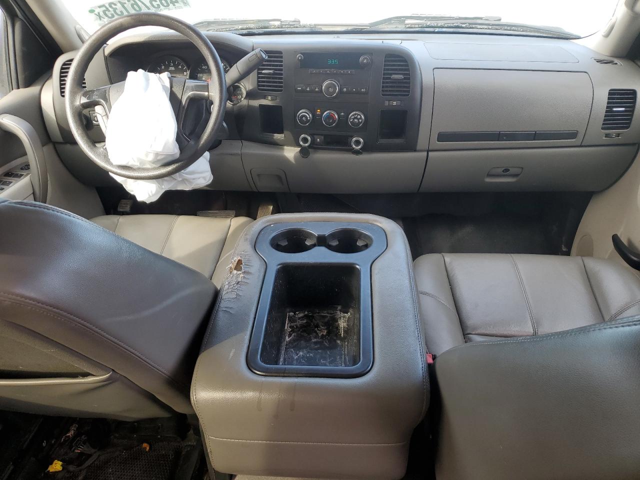 2011 Chevrolet Silverado - Image 8