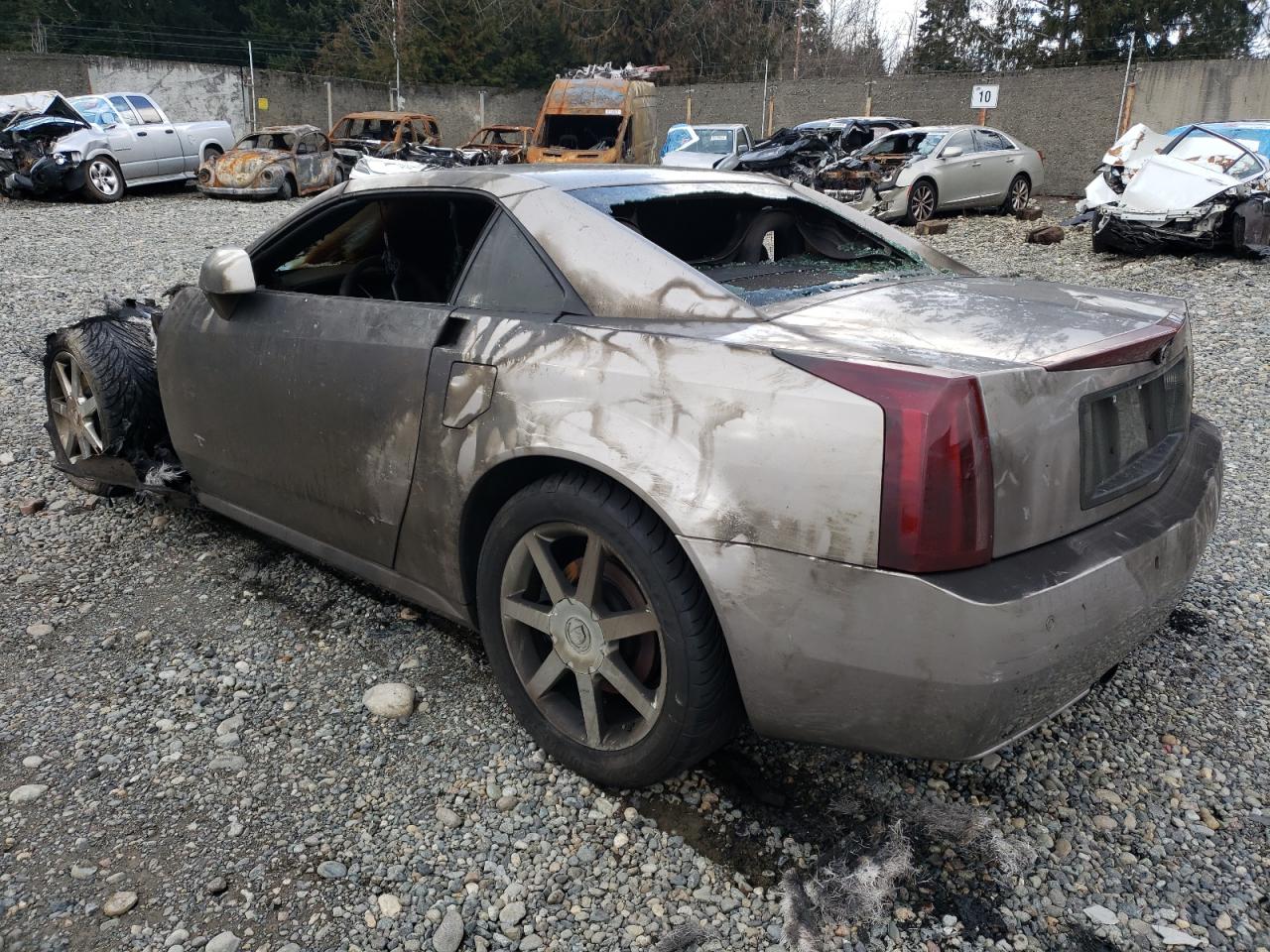 2004 Cadillac XLR - Image 2