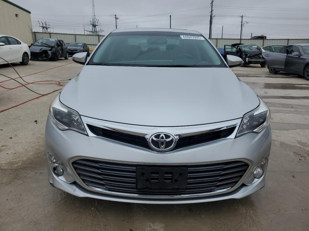2013 Toyota Avalon - Image 5