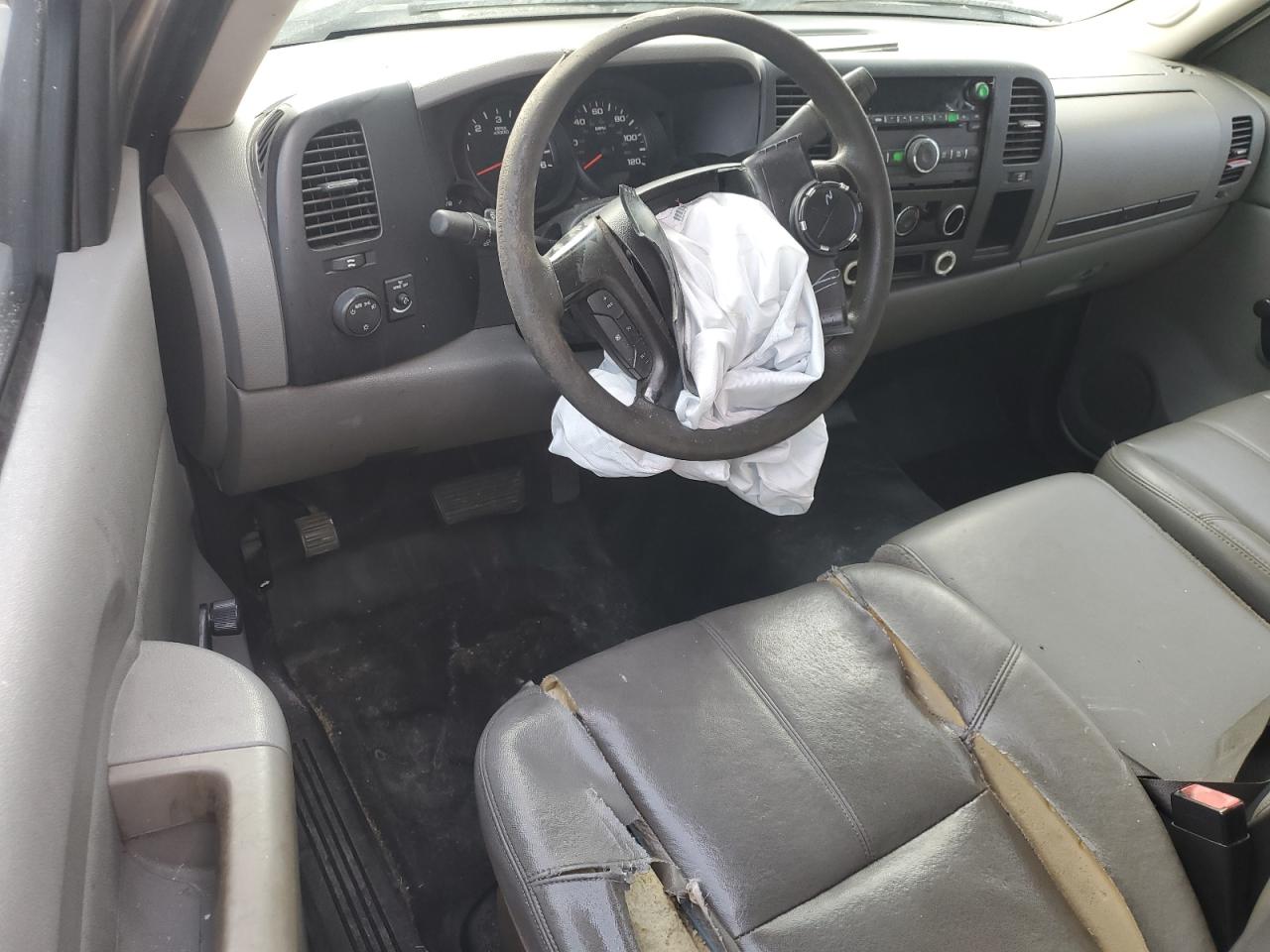 2008 Chevrolet Silverado - Image 8