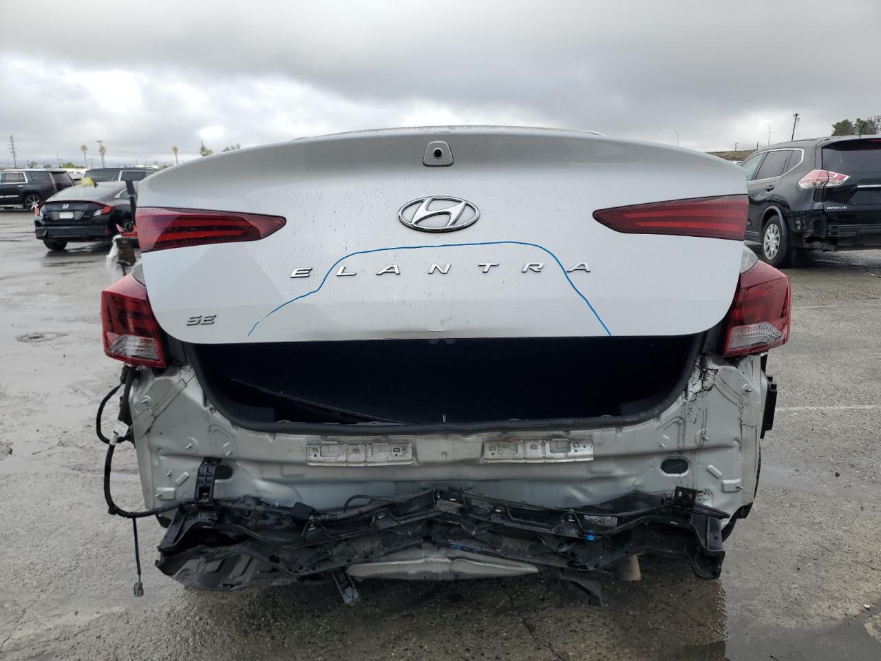 2019 Hyundai Elantra - Image 6