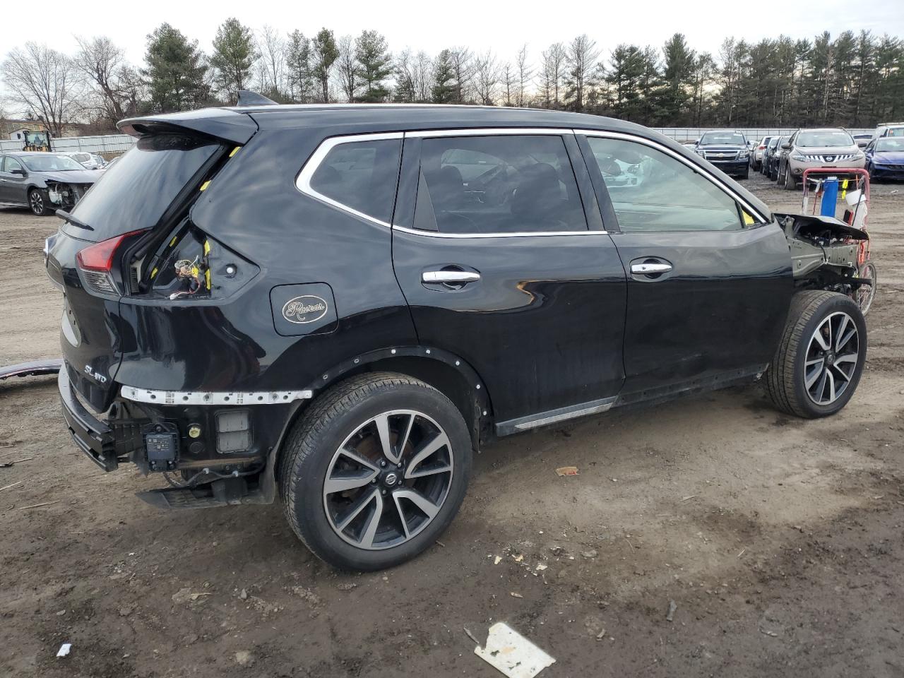 2020 Nissan Rogue - Image 3