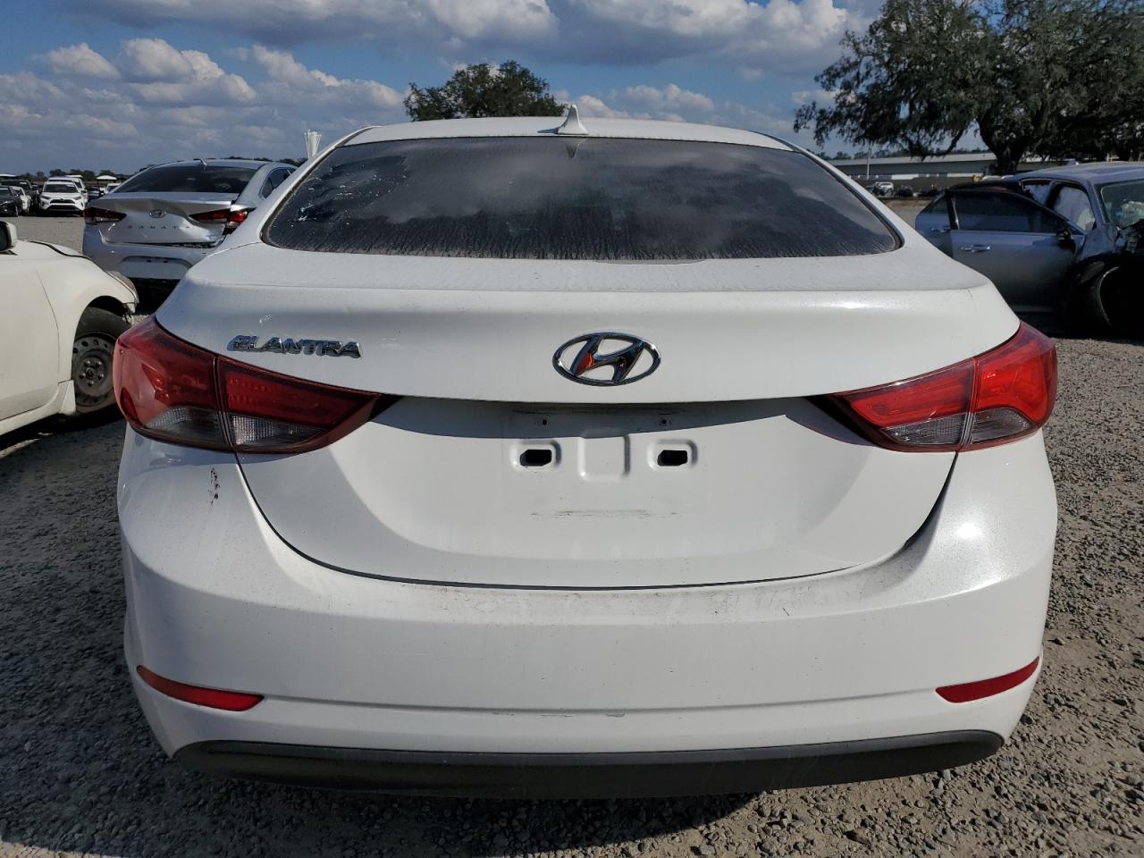 2014 Hyundai Elantra - Image 6