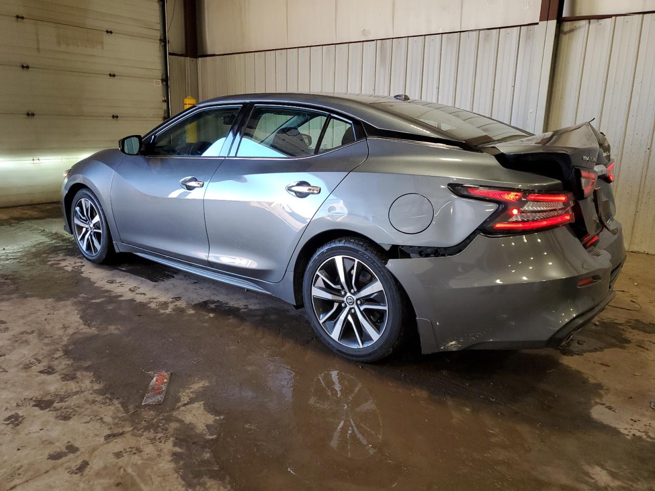 2019 Nissan Maxima - Image 2
