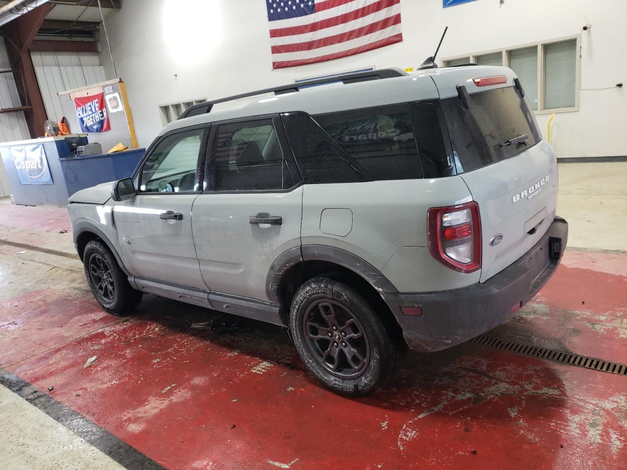 2021 Ford Bronco - Image 2