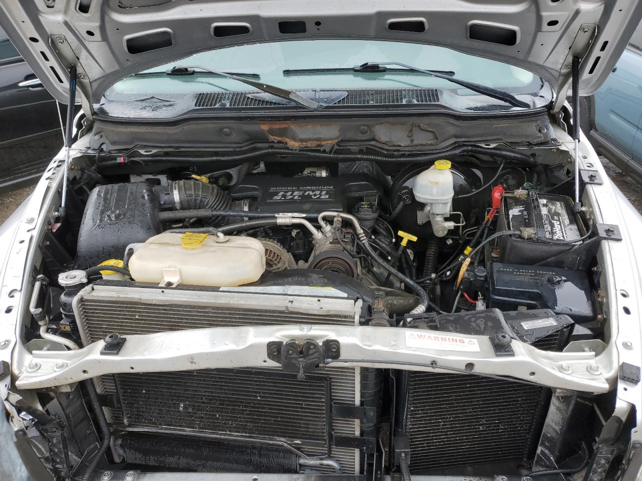 2004 Dodge RAM - Image 11