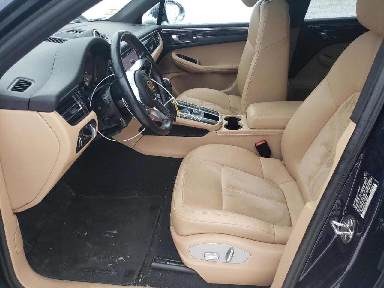 2020 Porsche Macan - Image 7