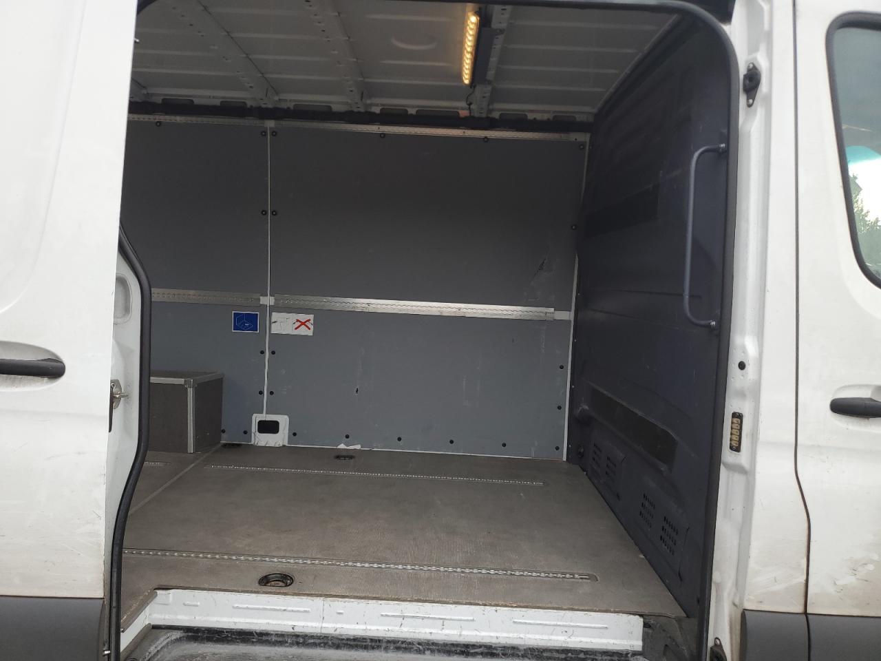 2019 Mercedes-Benz Sprinter - Image 12