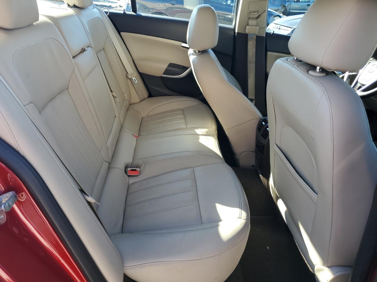 2014 Buick Regal - Image 11