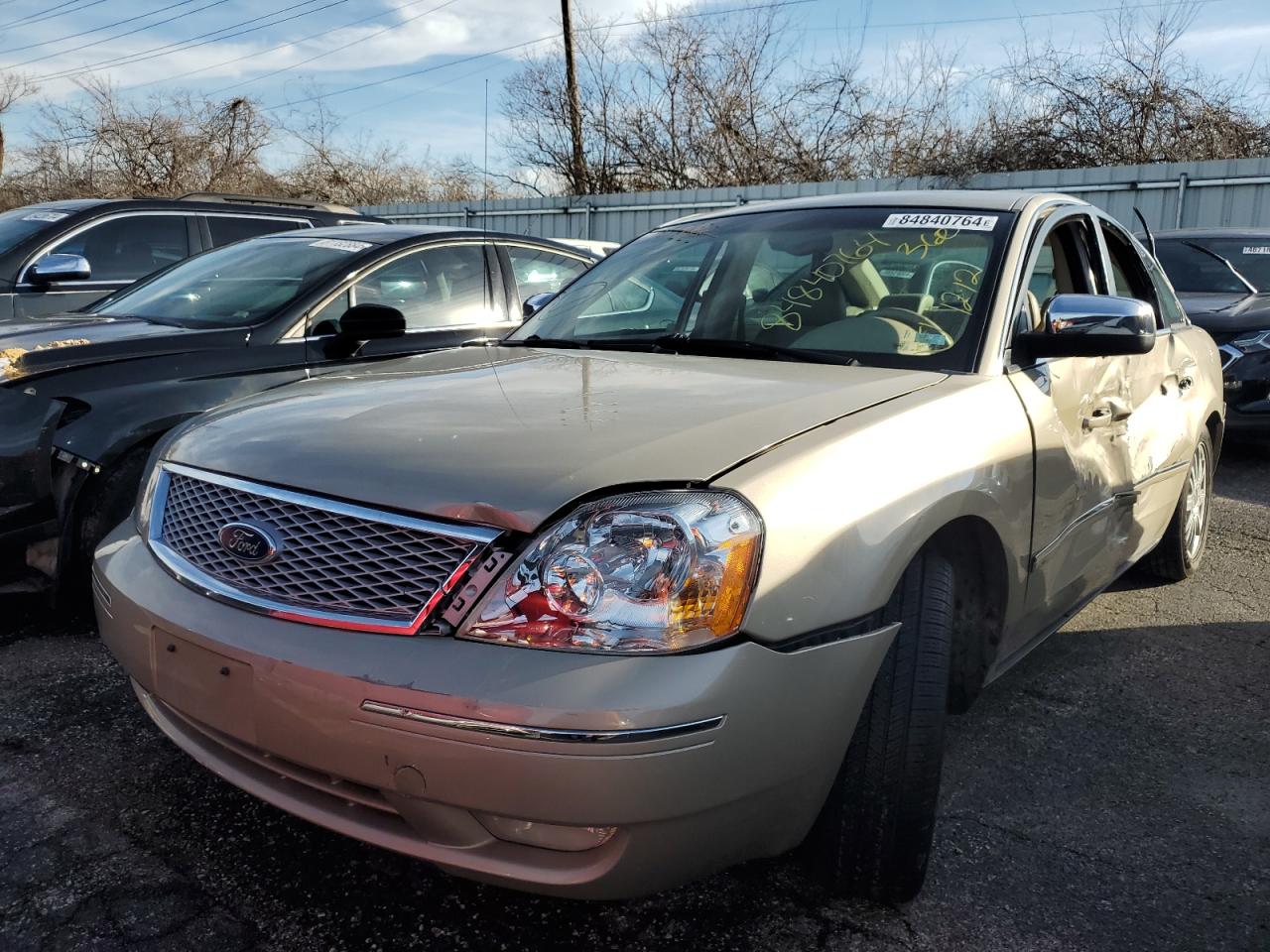 2005 Ford Five Hundred Limited for Sale in Bridgeton, MO - Side