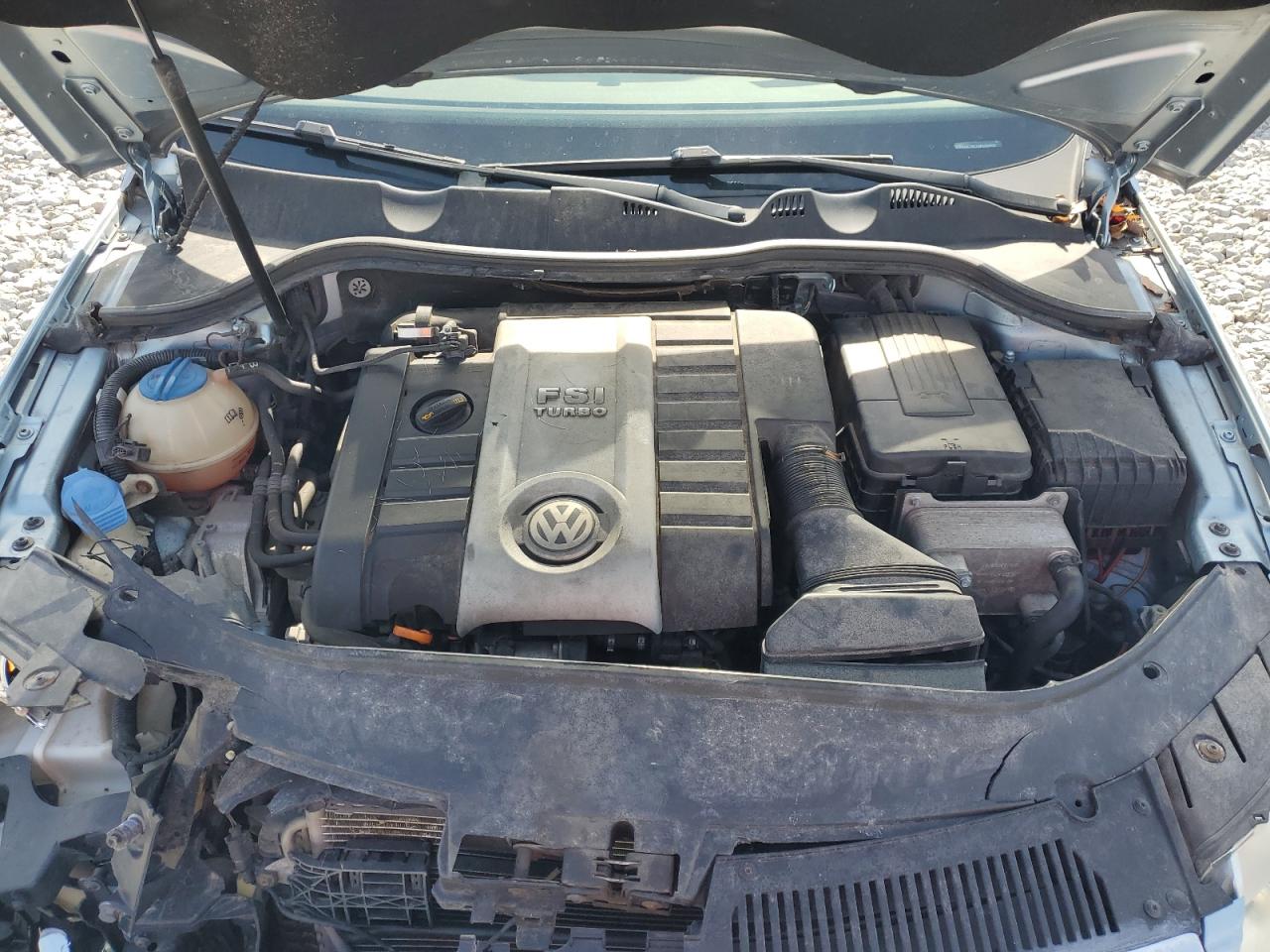 2008 Volkswagen Passat - Image 11
