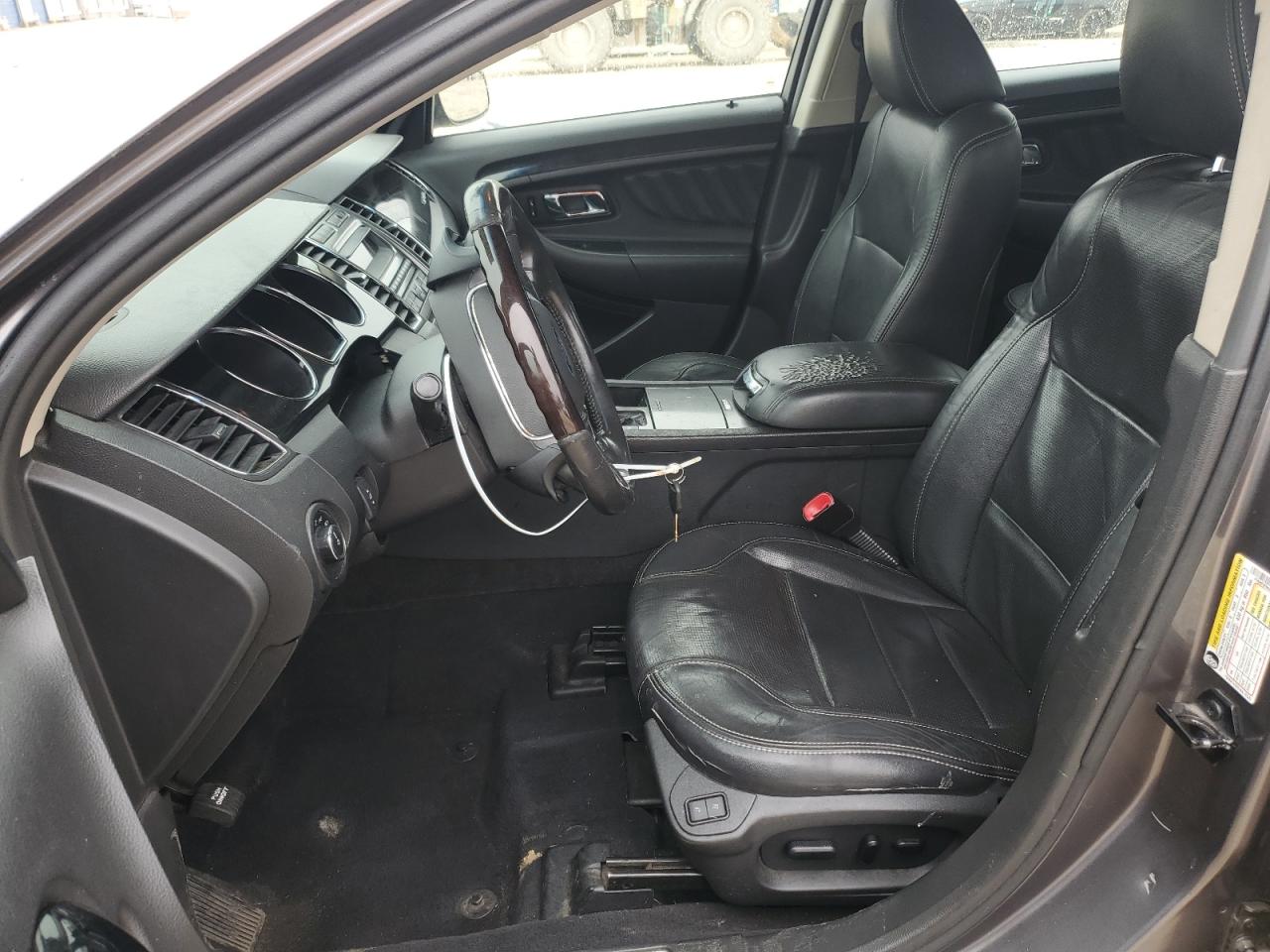 2011 Ford Taurus - Image 7
