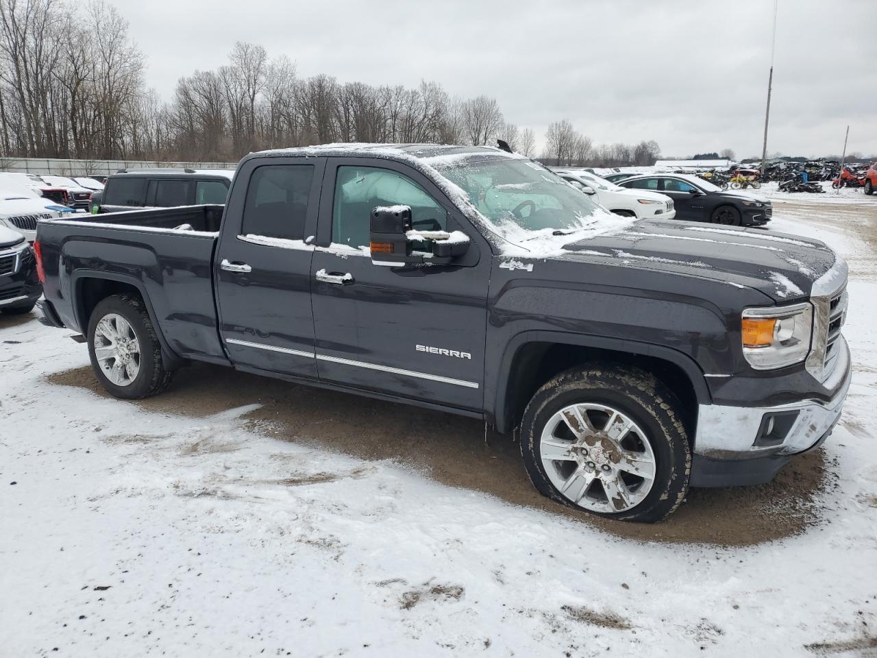 2015 GMC Sierra - Image 4