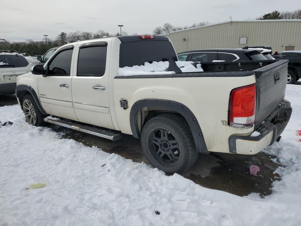 2011 GMC Sierra - Image 2