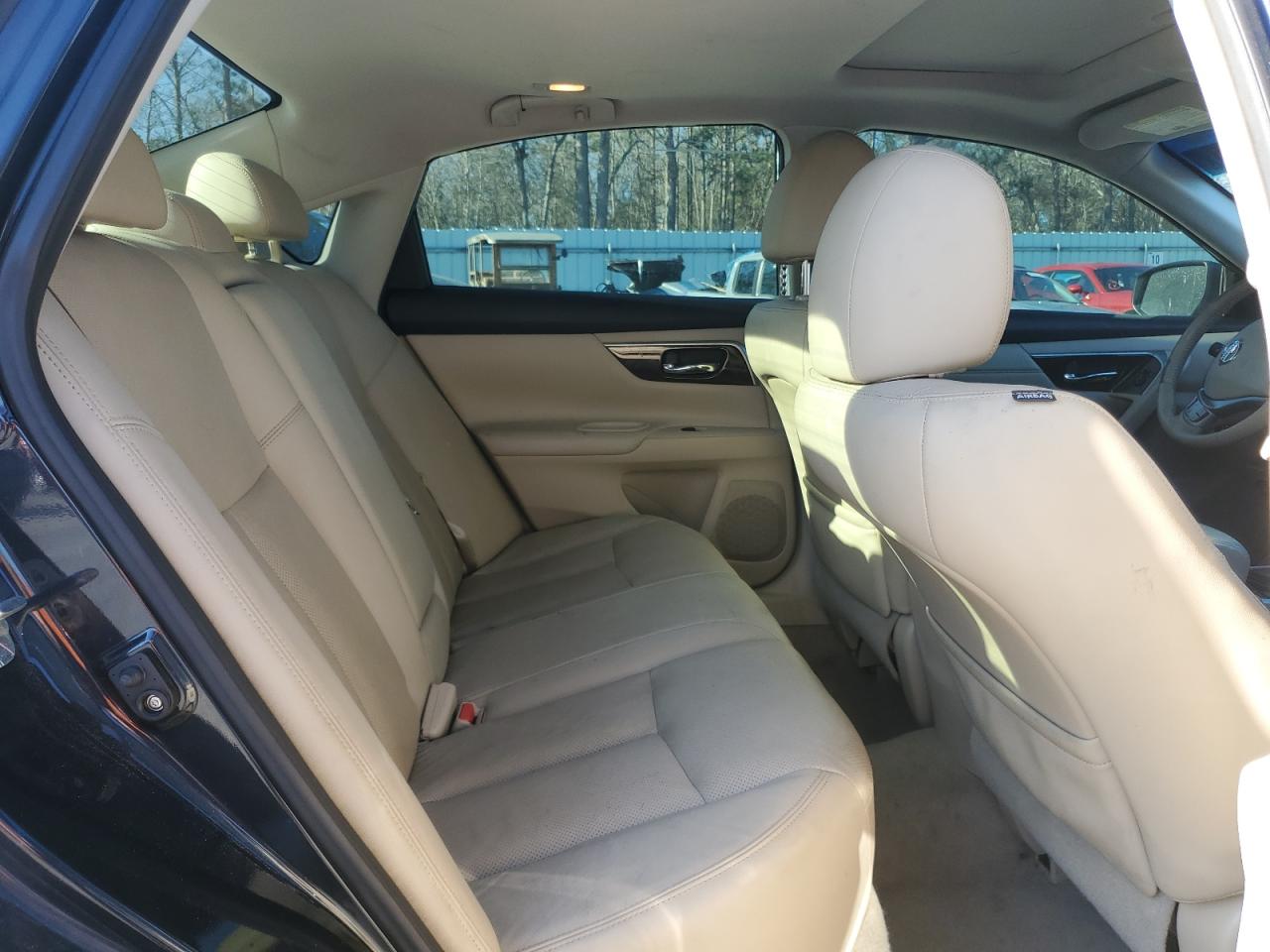 2014 Nissan Altima - Image 10