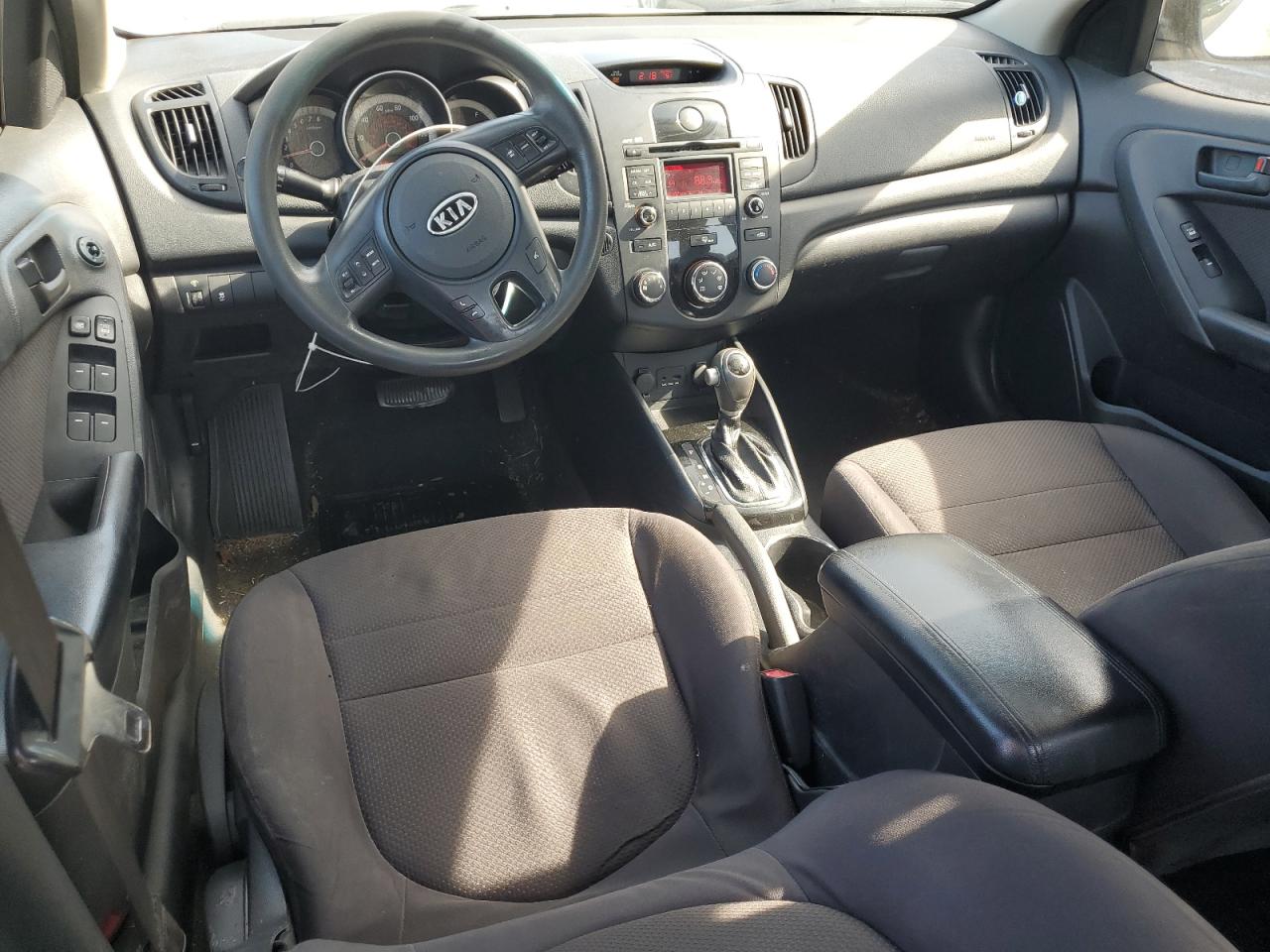 2012 Kia Forte - Image 8