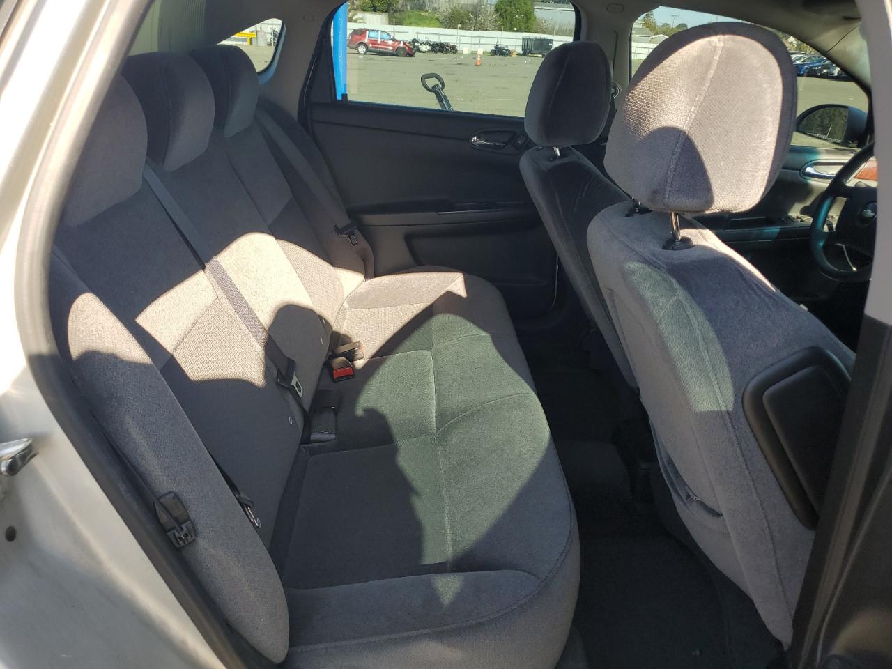 2009 Chevrolet Impala - Image 10