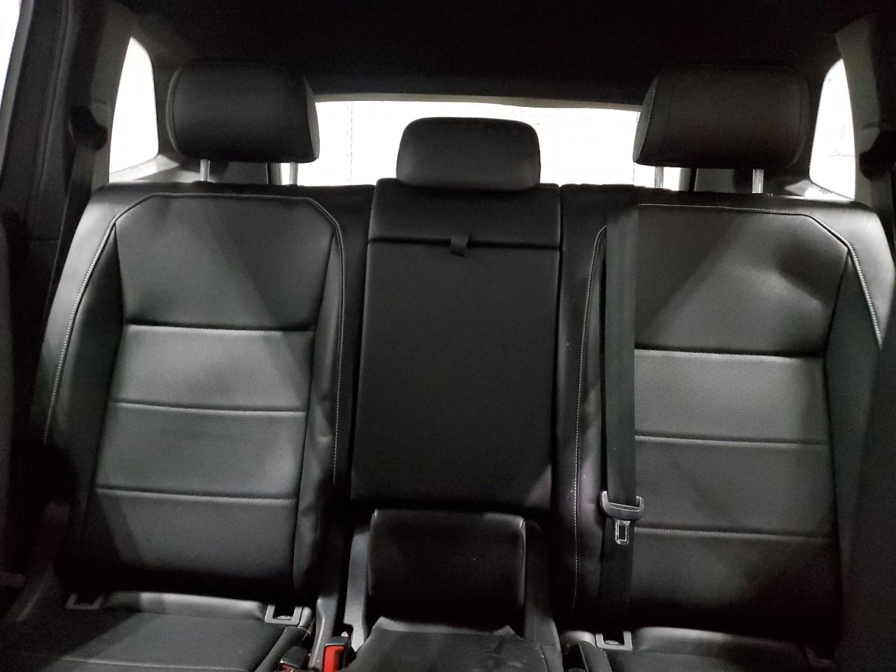 2021 Volkswagen Tiguan - Image 10