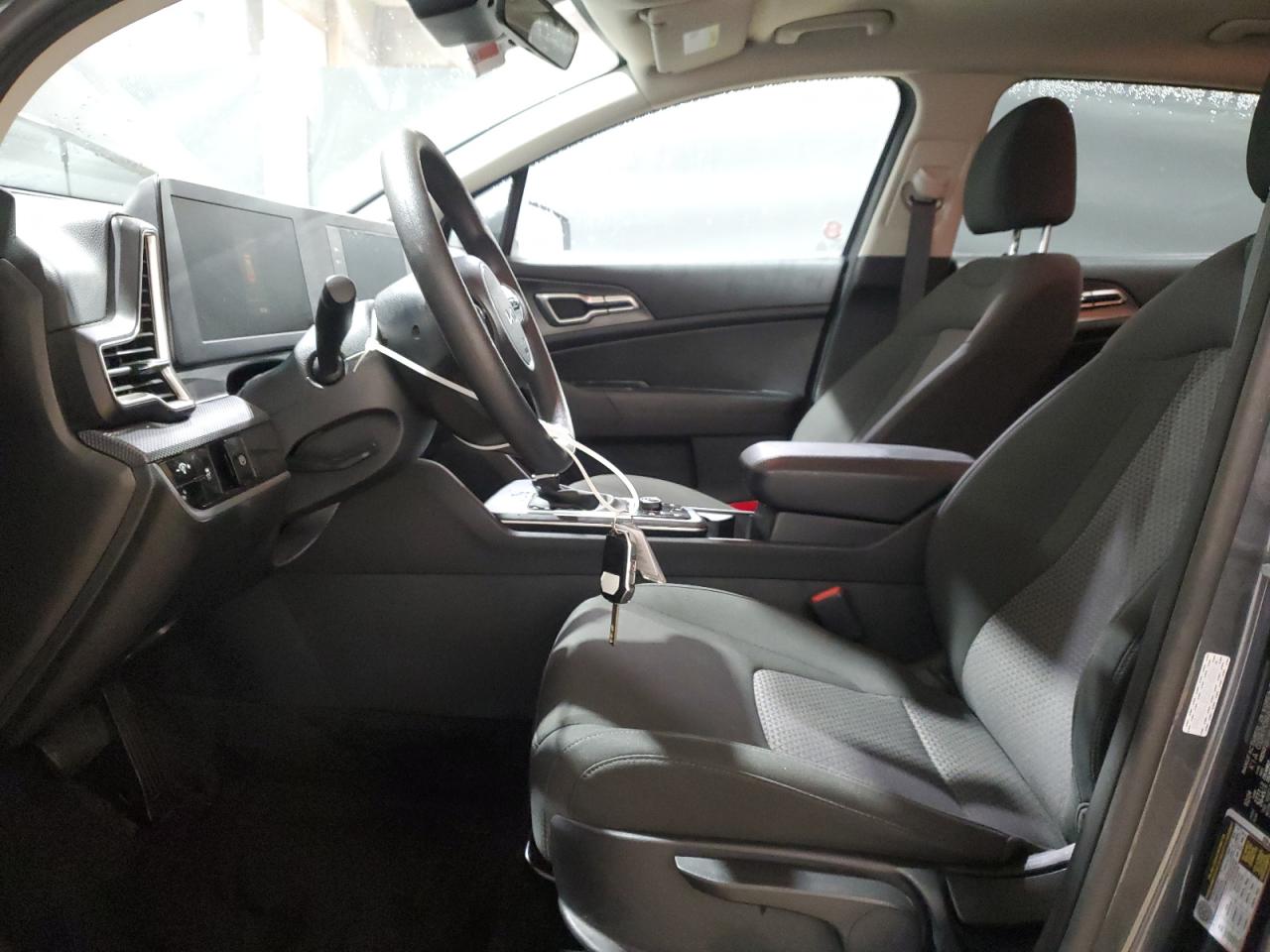 2024 Kia Sportage - Image 7