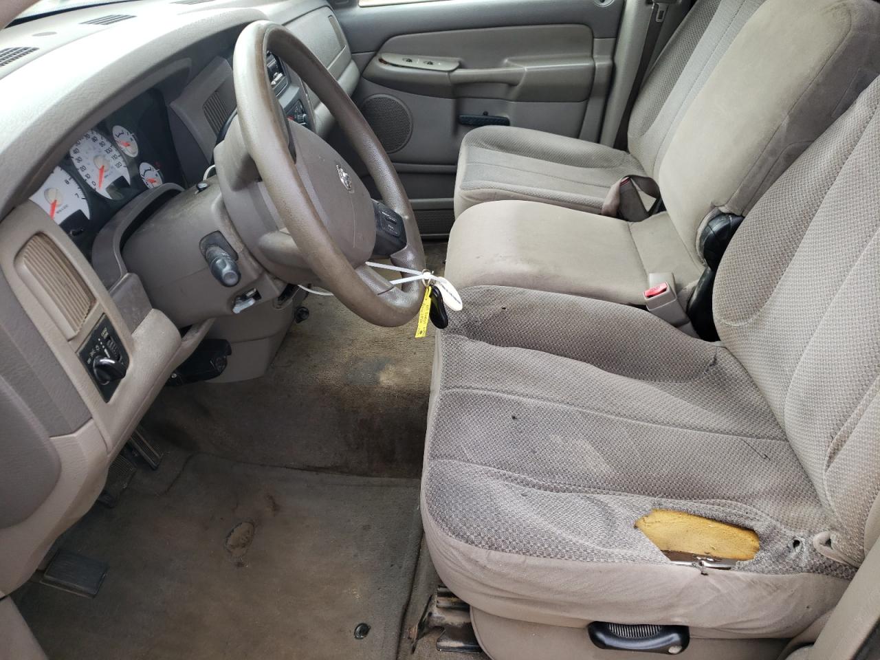 2005 Dodge RAM - Image 7