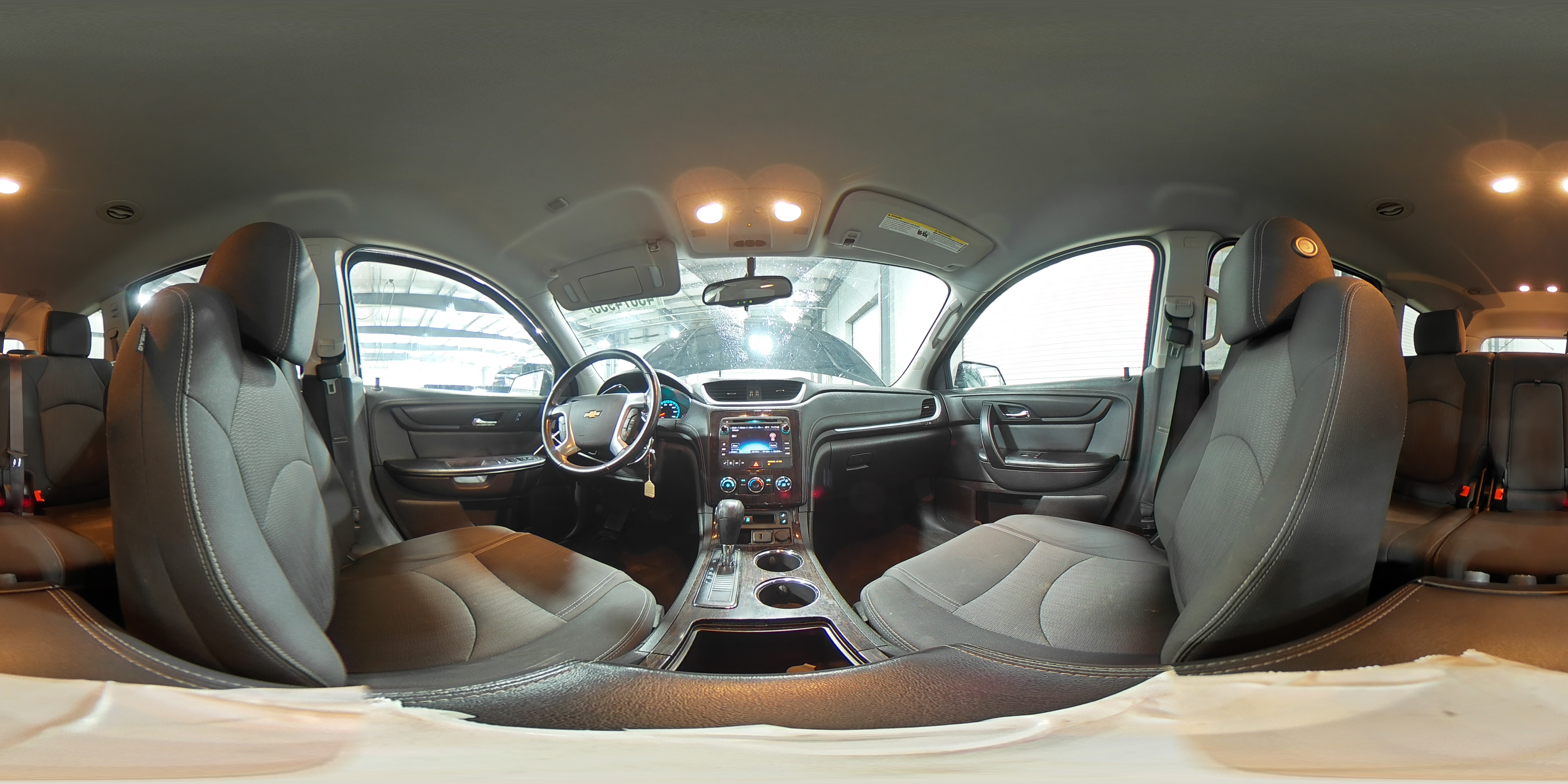 2016 Chevrolet Traverse - Image 15