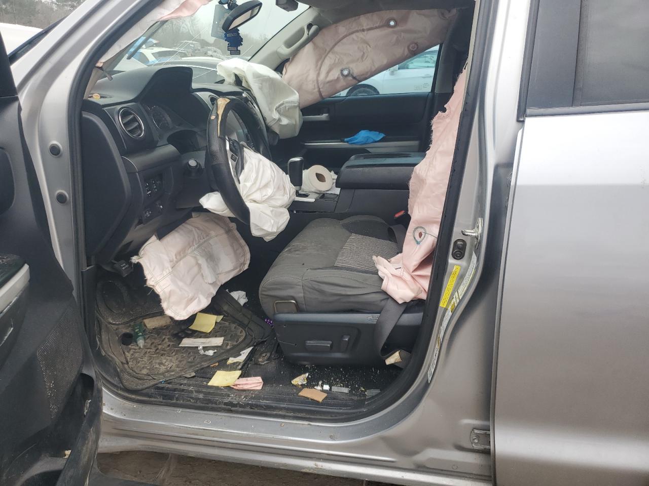 2015 Toyota Tundra - Image 7