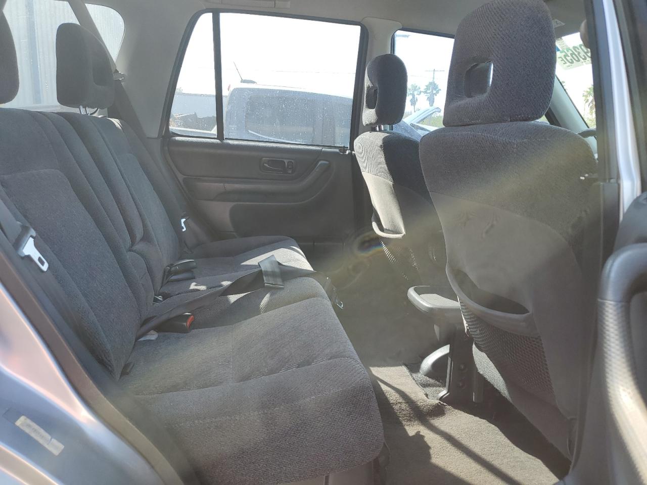 2001 Honda CR-V - Image 11