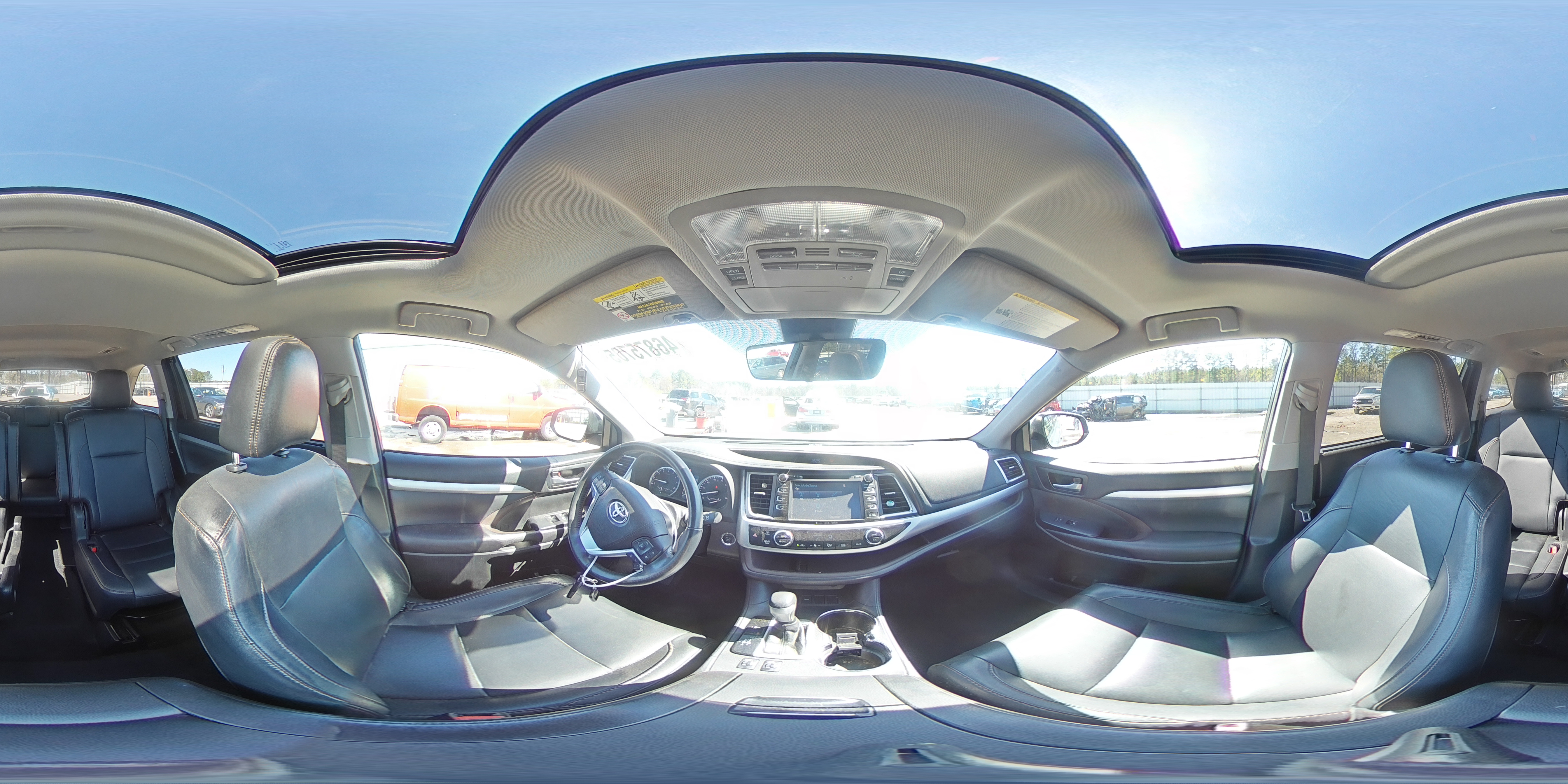 2017 Toyota Highlander - Image 16