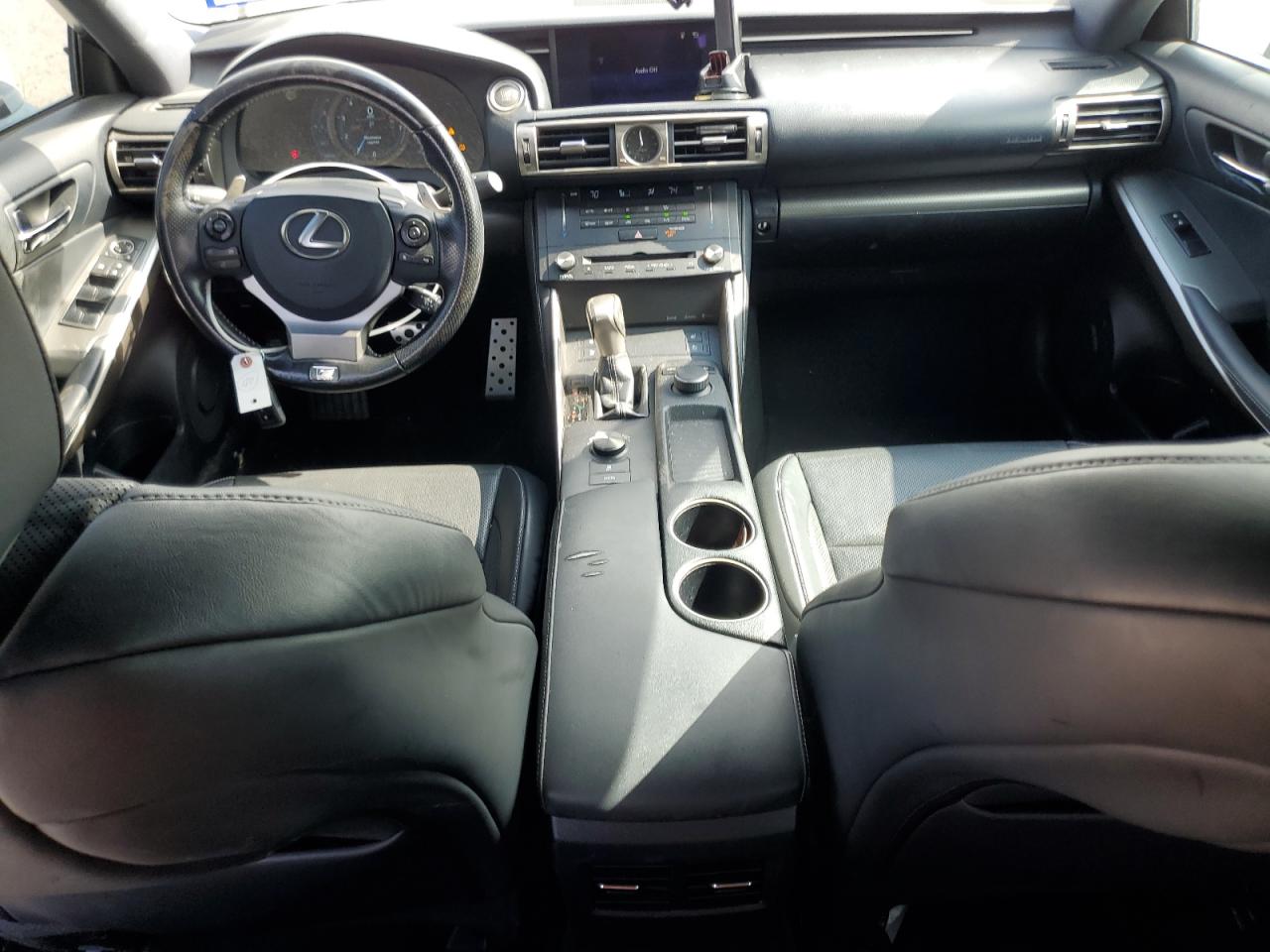 2016 Lexus IS - Image 8