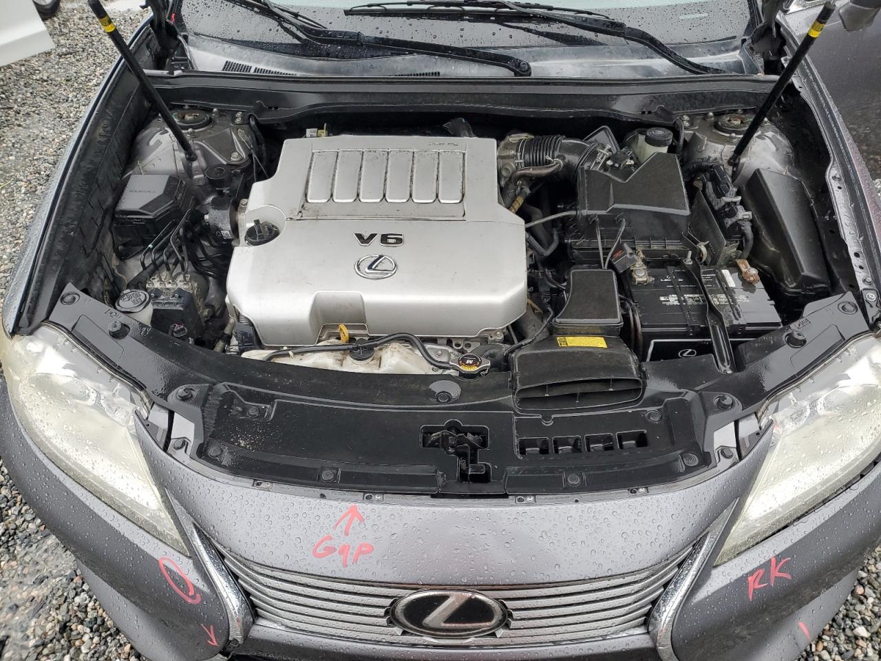 2014 Lexus ES - Image 11