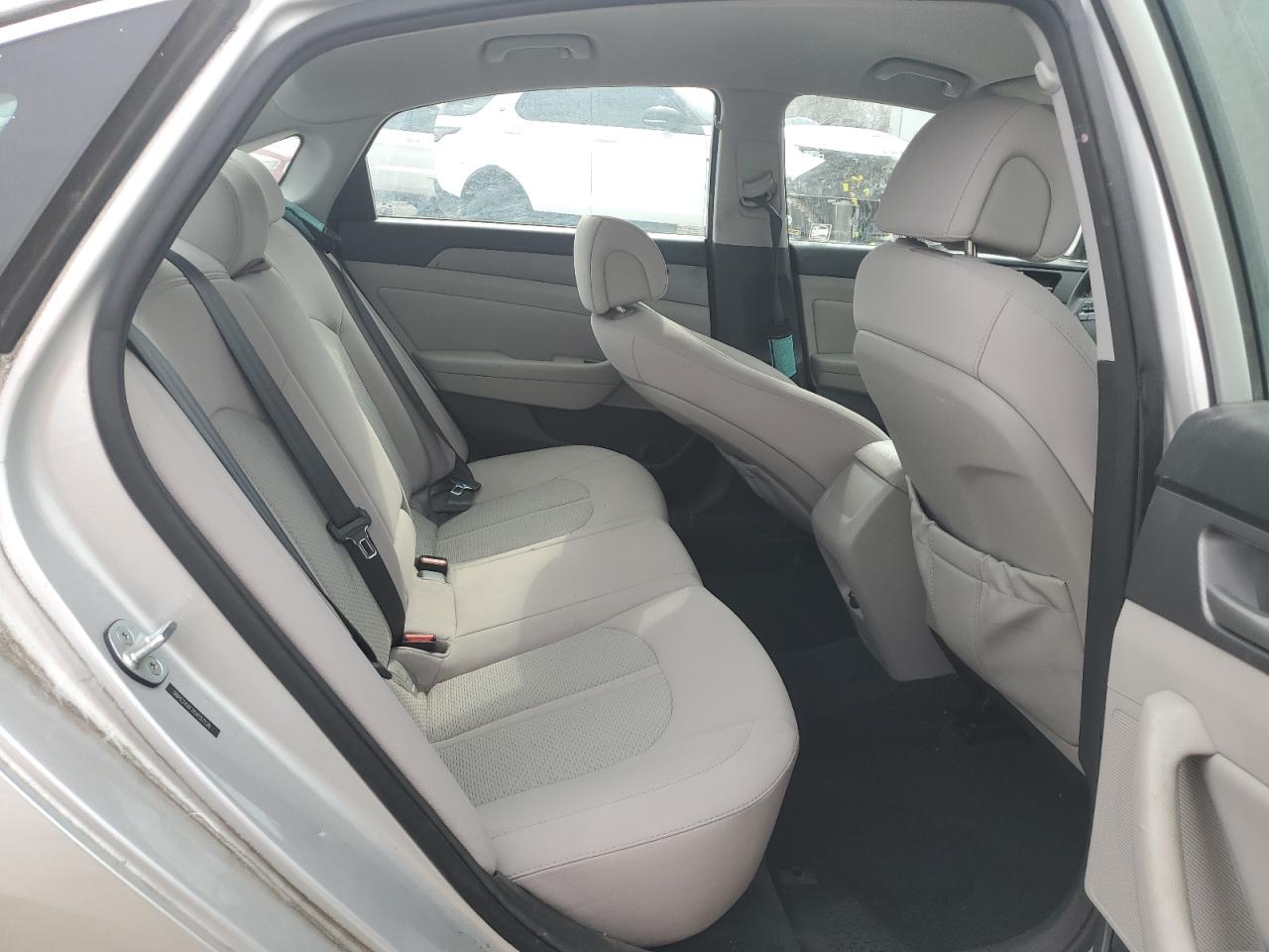 2015 Hyundai Sonata - Image 11