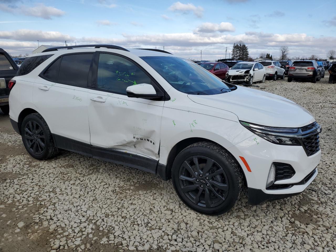 2022 Chevrolet Equinox - Image 4